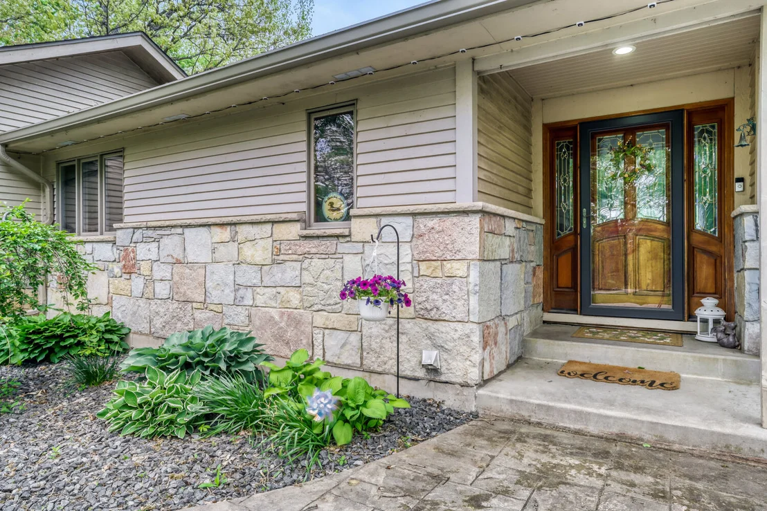 Photo of 39W526 Lori Lane