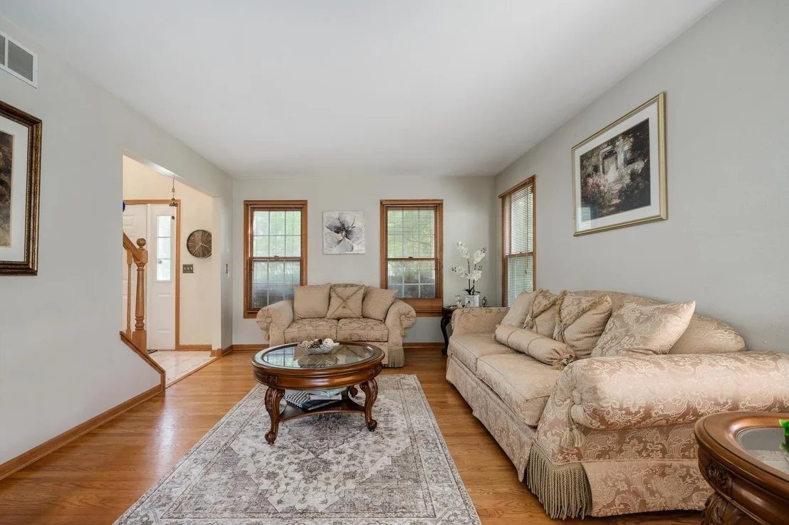 Photo of 5282 Galloway Drive