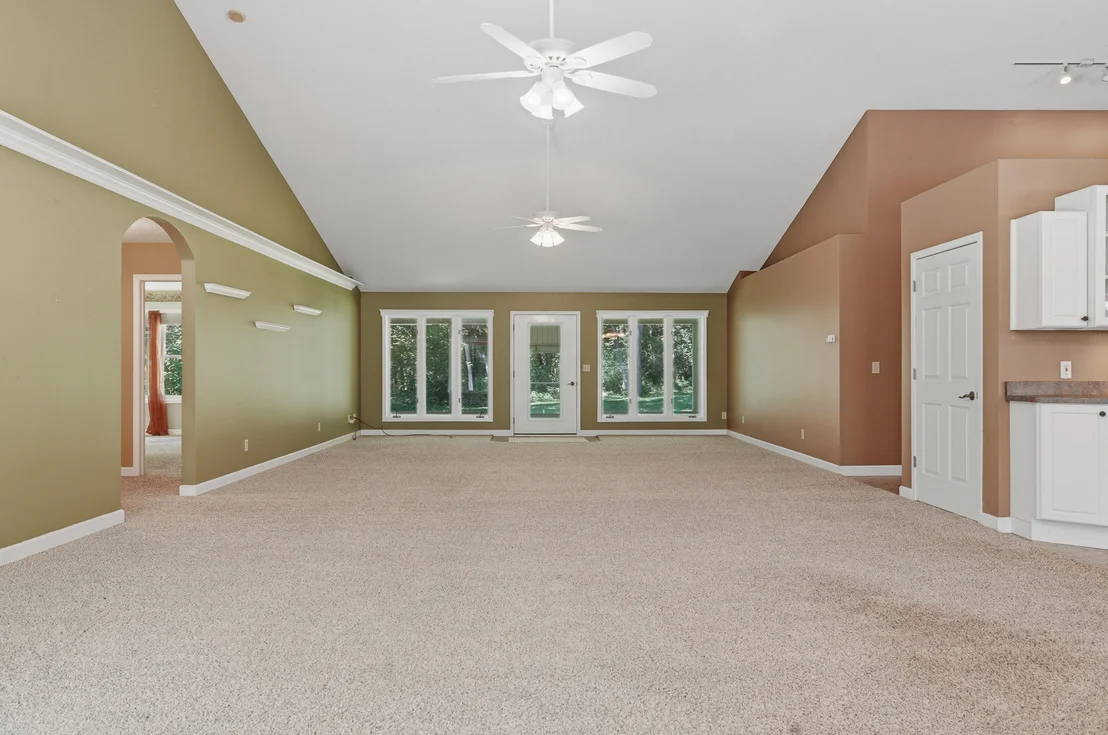 Photo of 15207 Henry Road