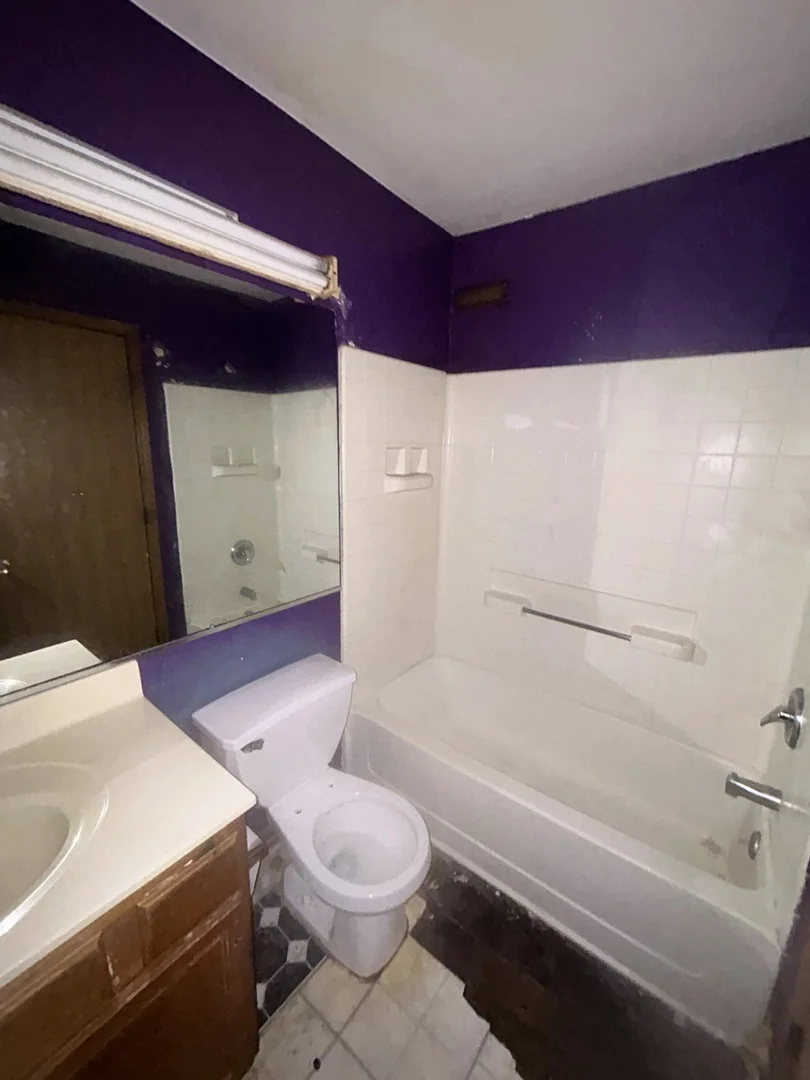 Photo of 218 N Hamlin Boulevard