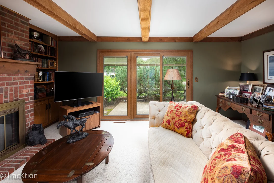 Photo of 1229 W Bauer Road