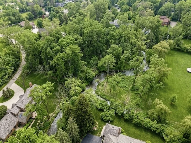 Photo of 2060 Suffork Road