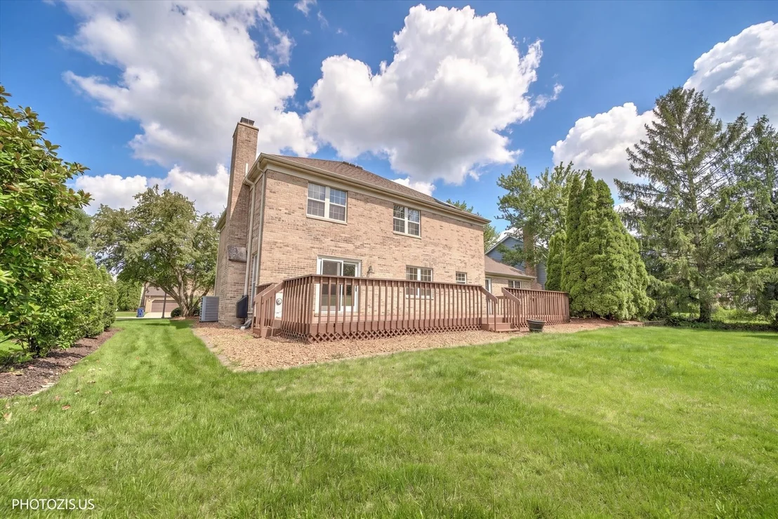 Photo of 943 W Bailey Road