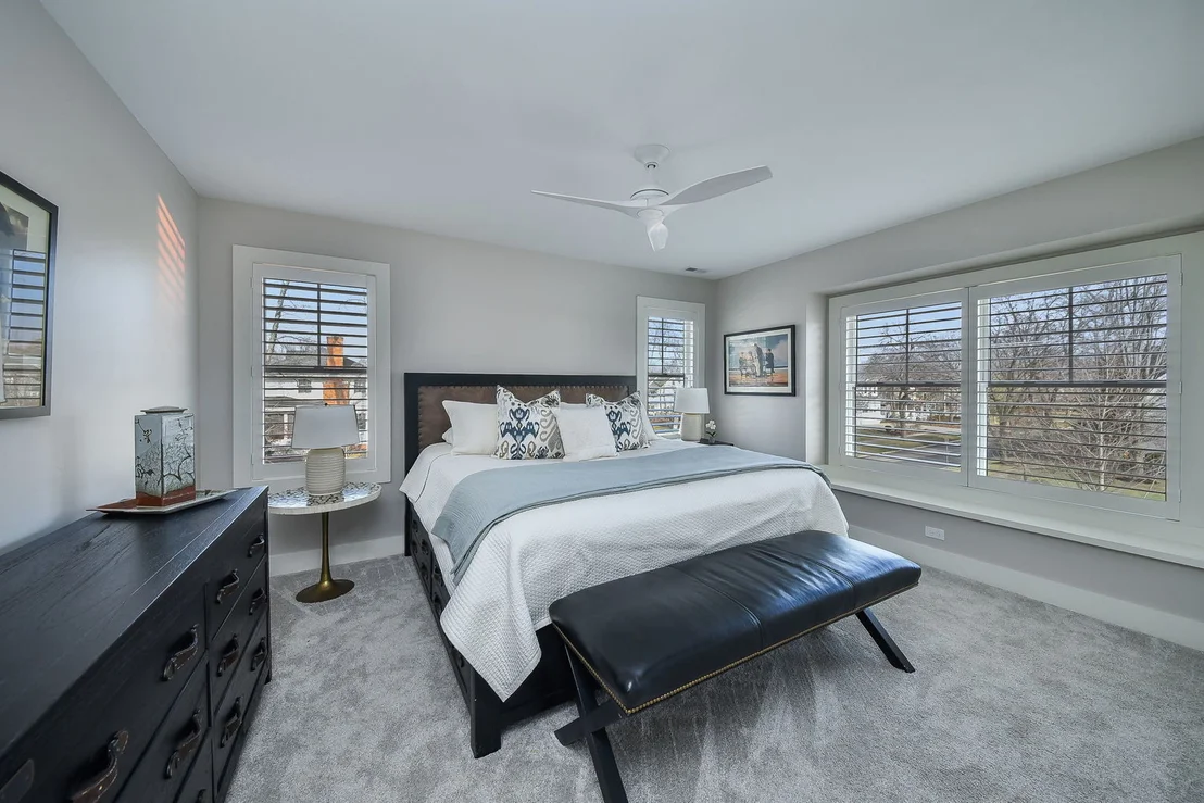 Photo of 618 N Wheaton Avenue