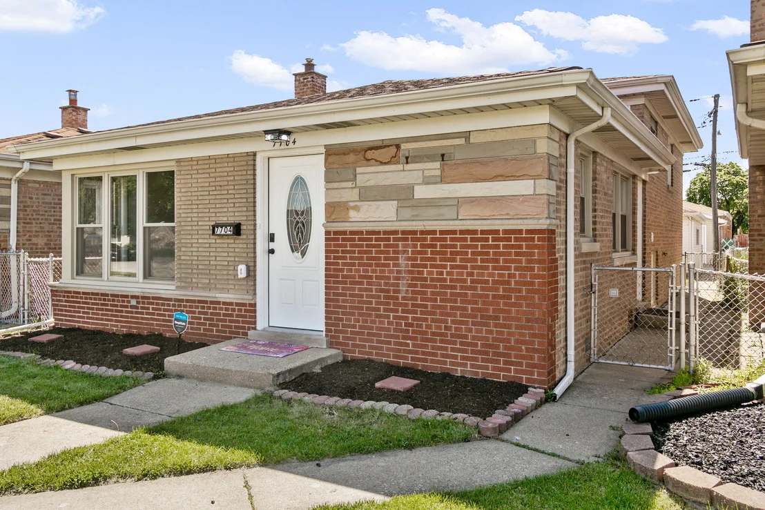 Photo of 7704 Mcvicker Avenue