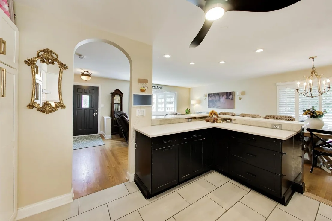 Photo of 116 W Central Road
