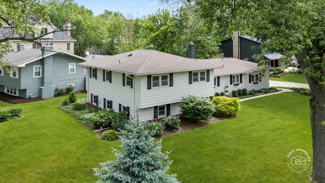 Photo of 325 Hemlock Lane