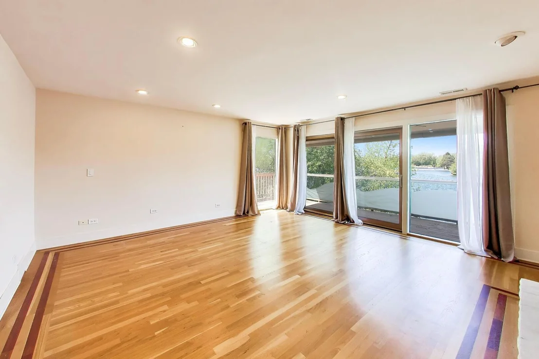 Photo of 2100 Valley Lo Lane