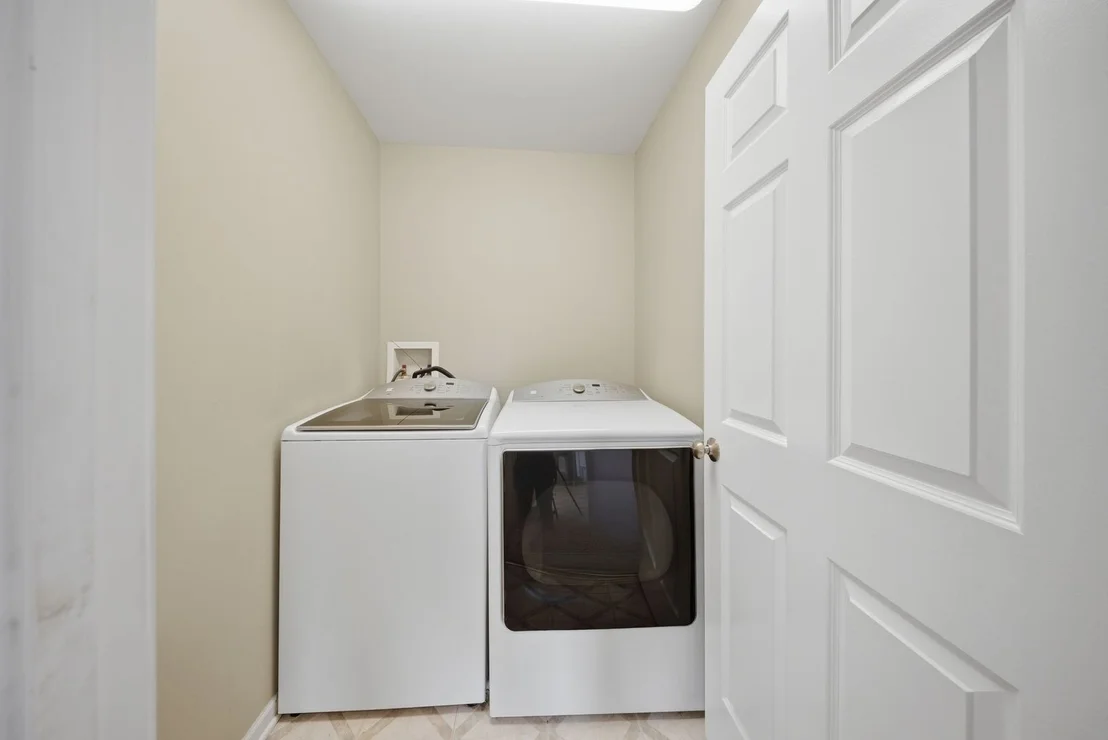 Photo of 2533 Lyman Loop