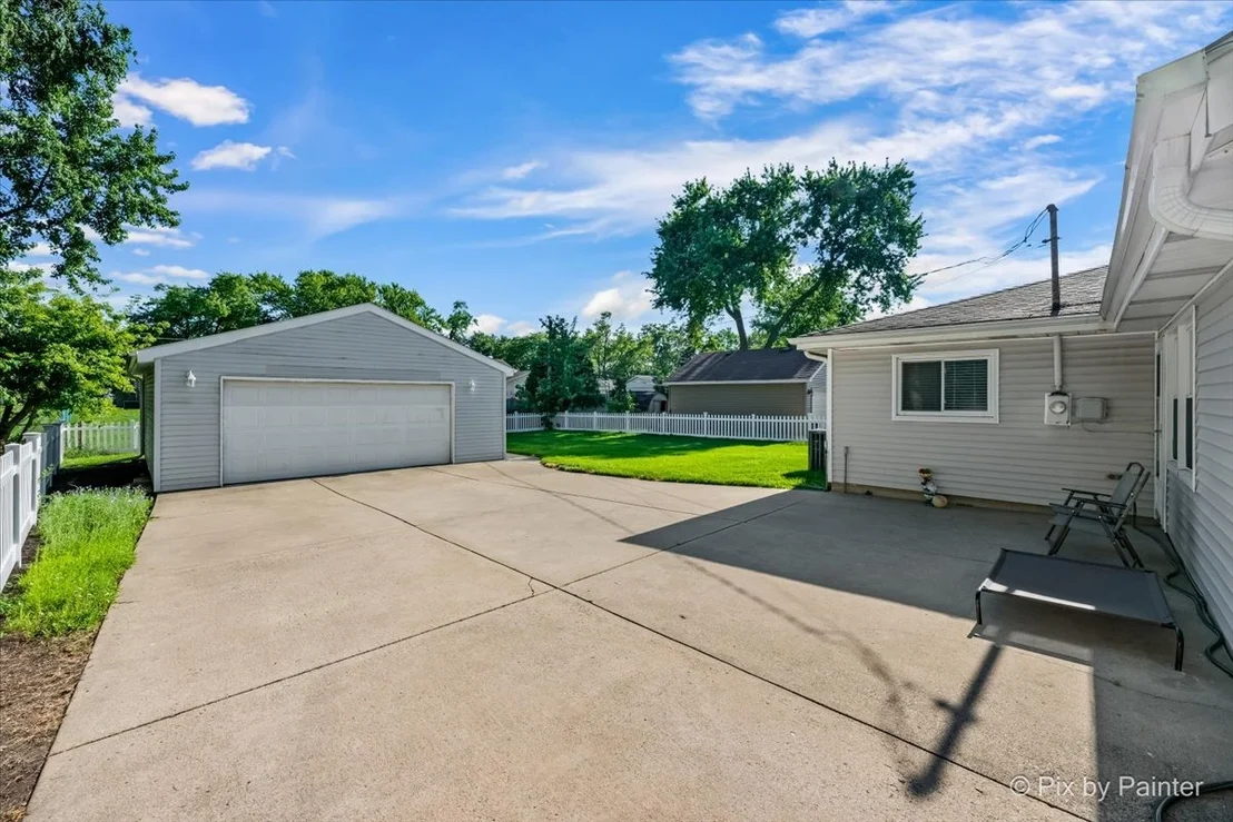 Photo of 495 Glendale Lane