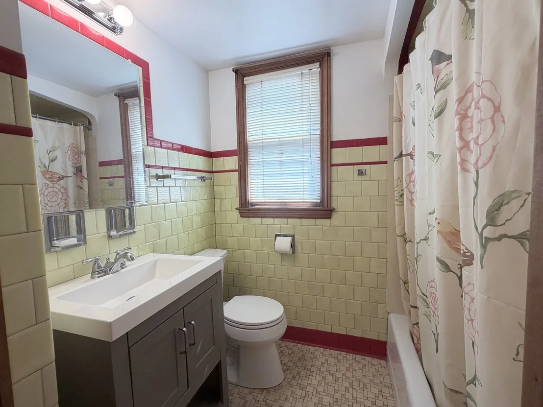 Photo of 3916 W 59th Place