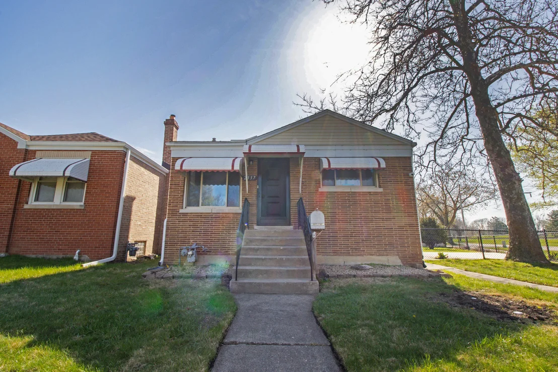 Photo of 2337 Park Avenue
