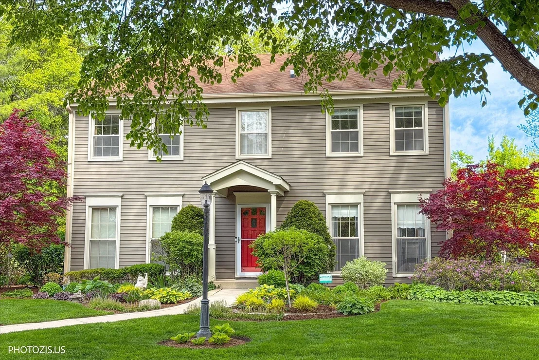 Photo of 2440 The Strand