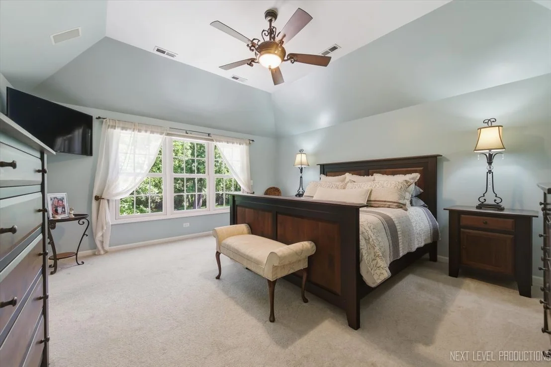 Photo of 990 Pinecrest Drive
