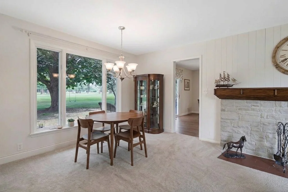 Photo of 11518 Algonquin Road