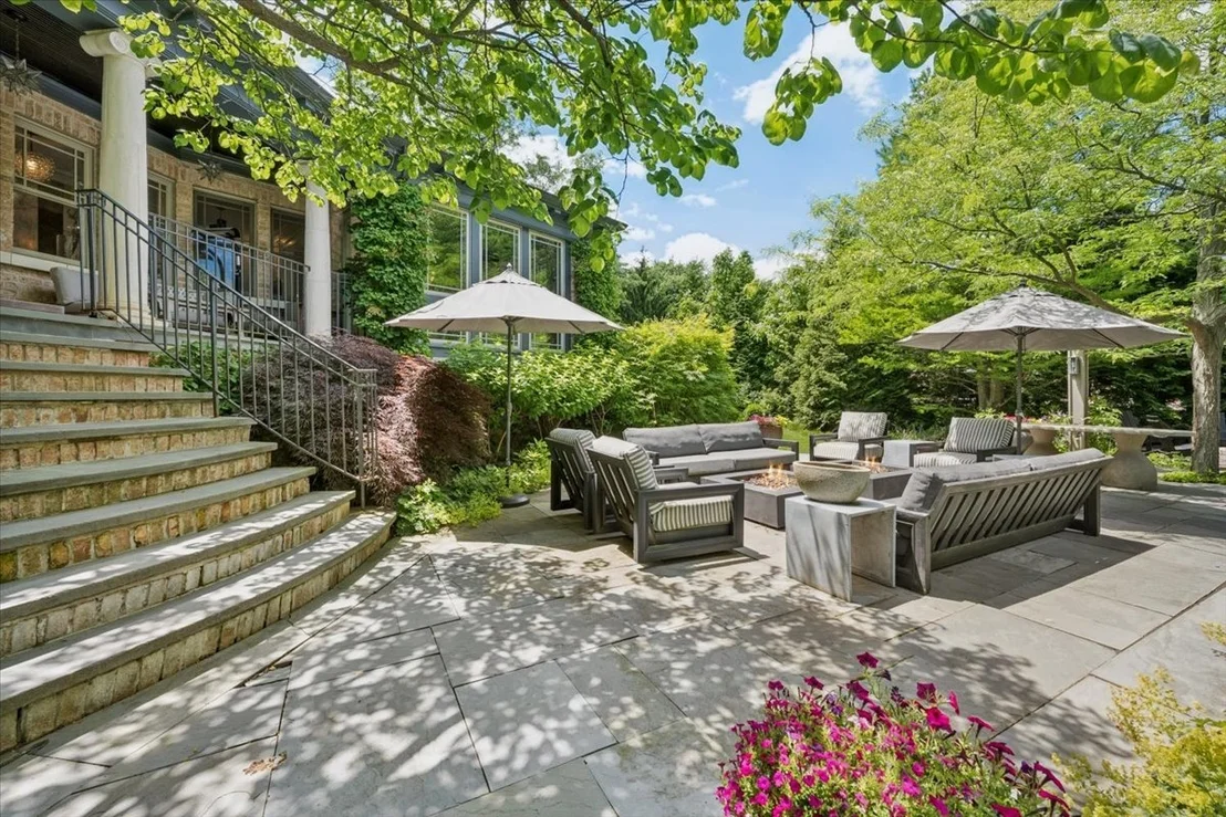 Photo of 395 Greenleaf Avenue