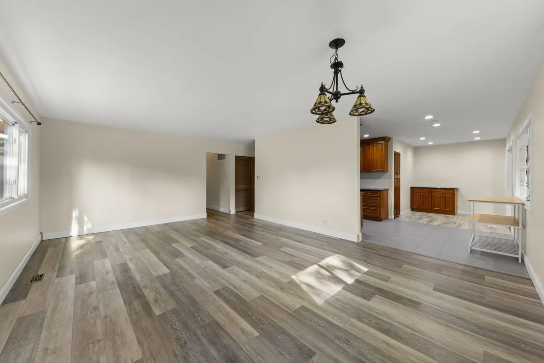 Photo of 7101 Edgebrook Lane