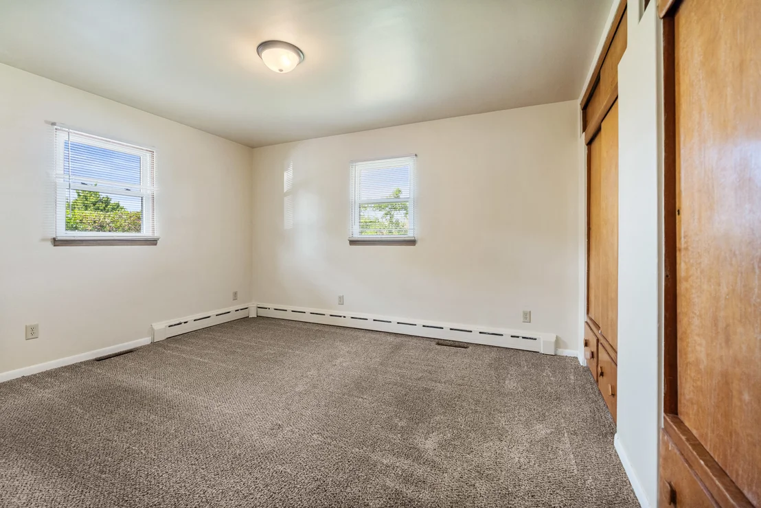 Photo of 817 Summit Drive
