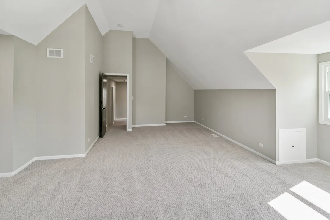 Photo of 731 Roaring Brook Lane