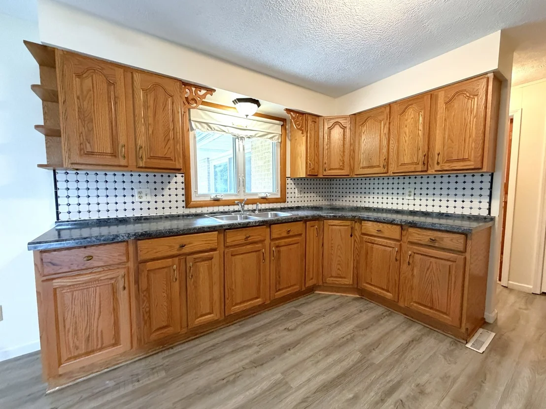 Photo of 2148 E 3000 Road N