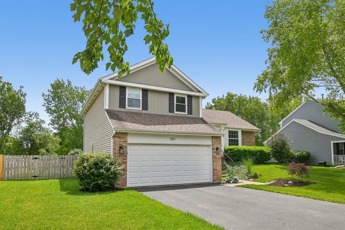 Photo of 2011 Glenmoor Drive
