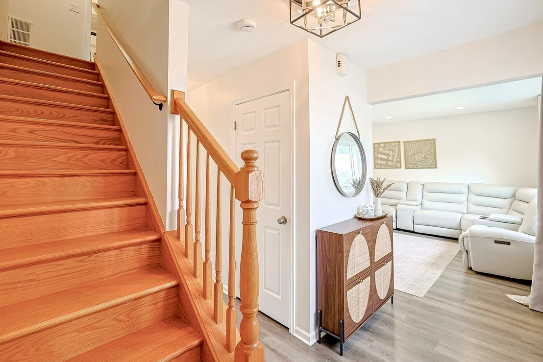 Photo of 293 Barclay Drive