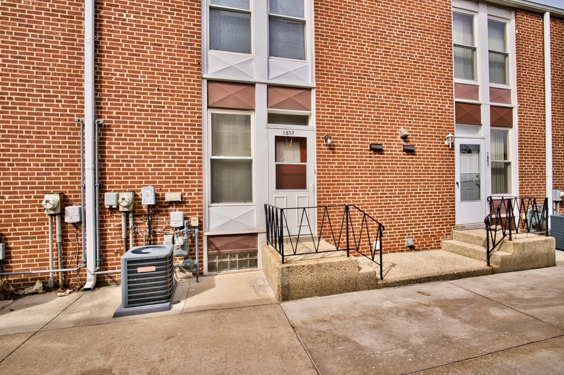 Photo of 1857 Pine Street
