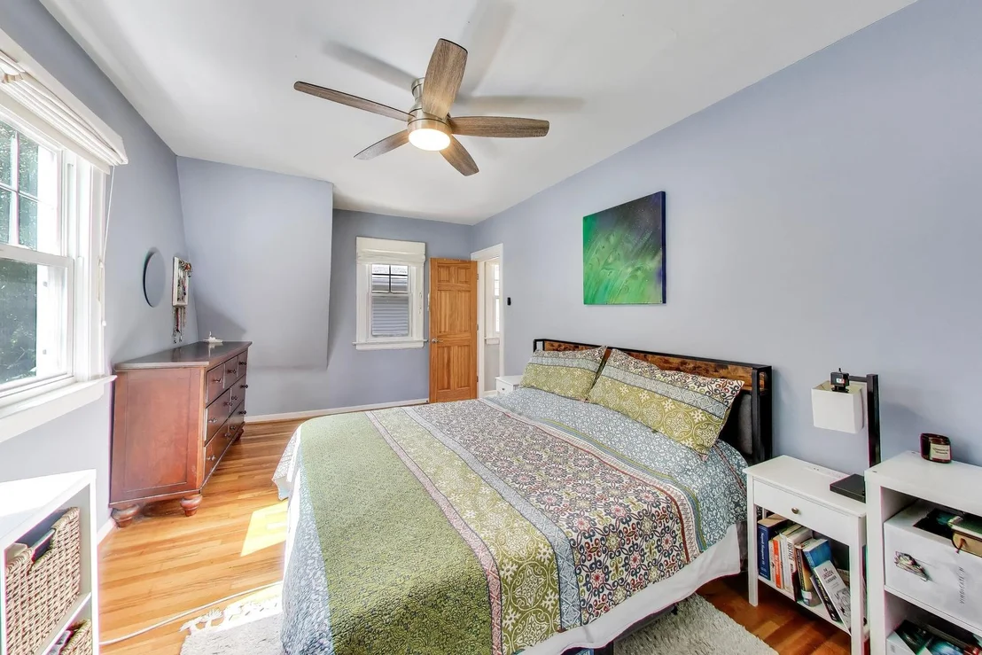 Photo of 834 Carpenter Avenue