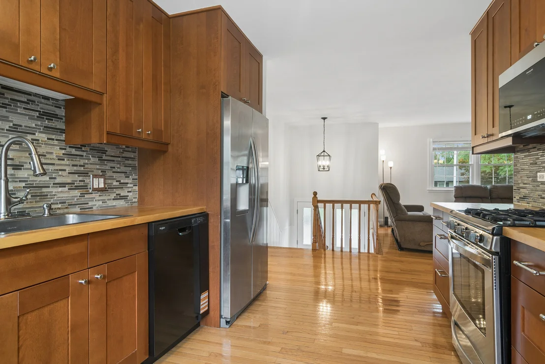 Photo of 1120 Valley Stream Drive