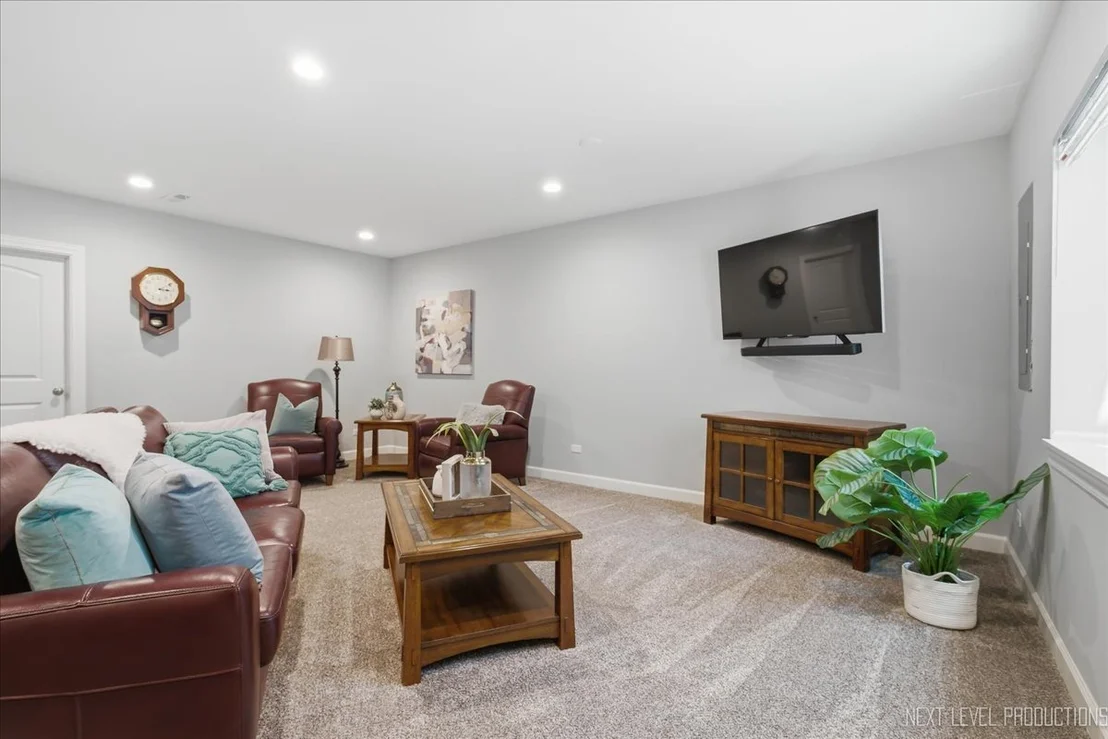 Photo of 656 Riverbank Drive