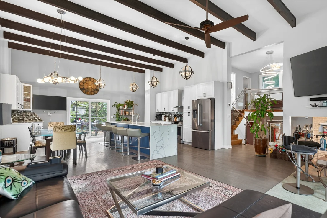 Photo of 923 Park Avenue