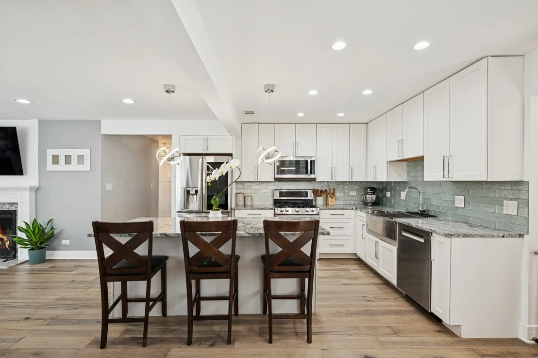 Photo of 637 Hibbard Road