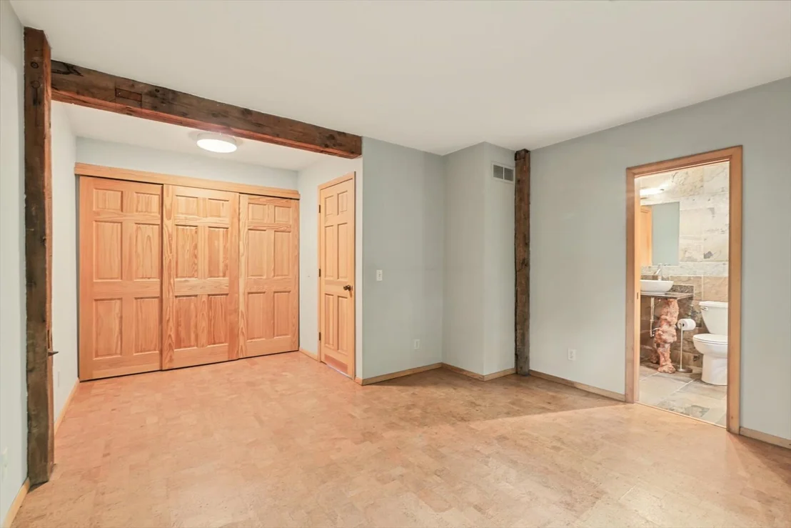 Photo of 802 La Sell Drive