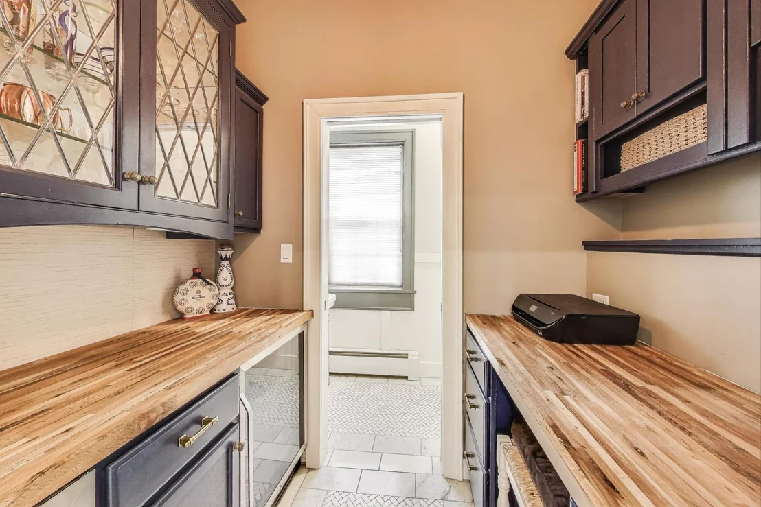 Photo of 1606 Forest Avenue