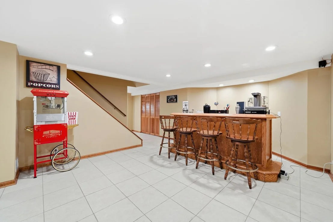Photo of 567 Warbler Drive