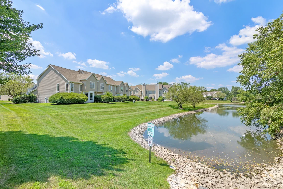 Photo of Unit 0 at 2212 Rossiter Parkway