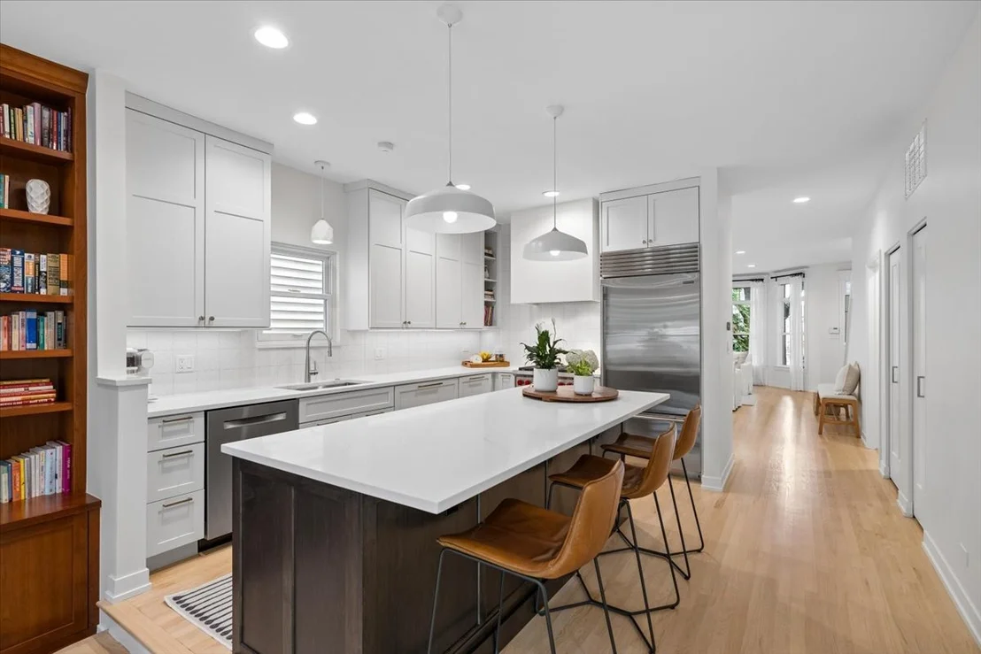 Photo of 331 W Evergreen Avenue