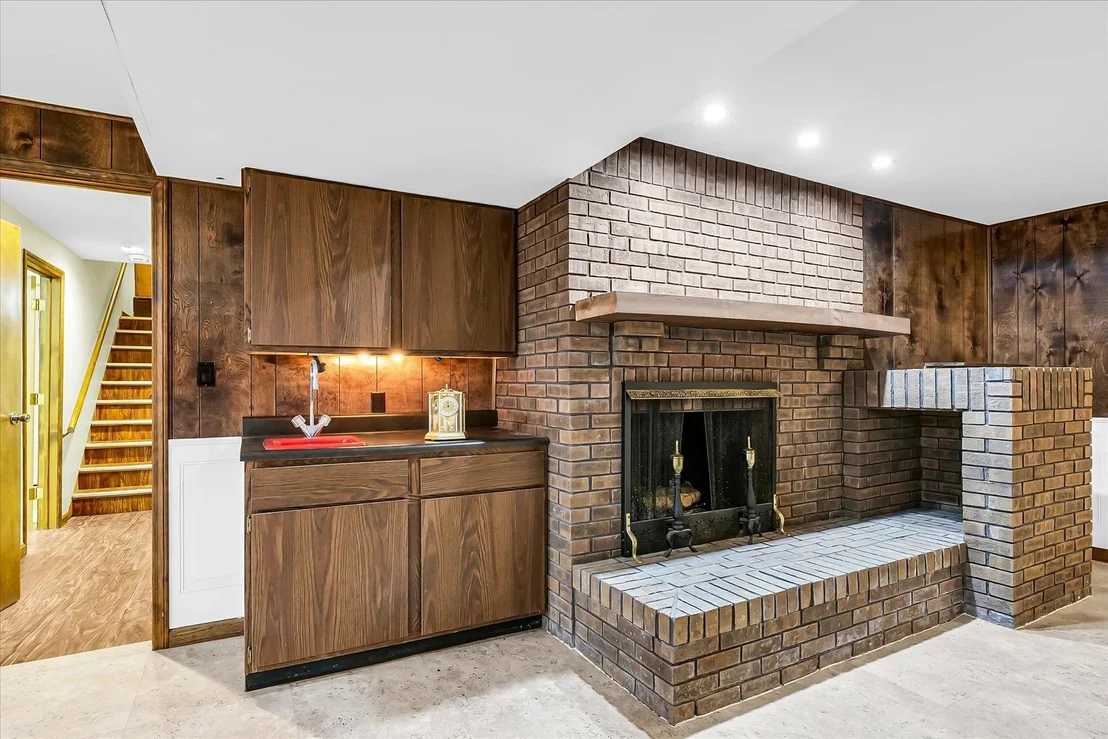 Photo of 4111 Farhills Drive
