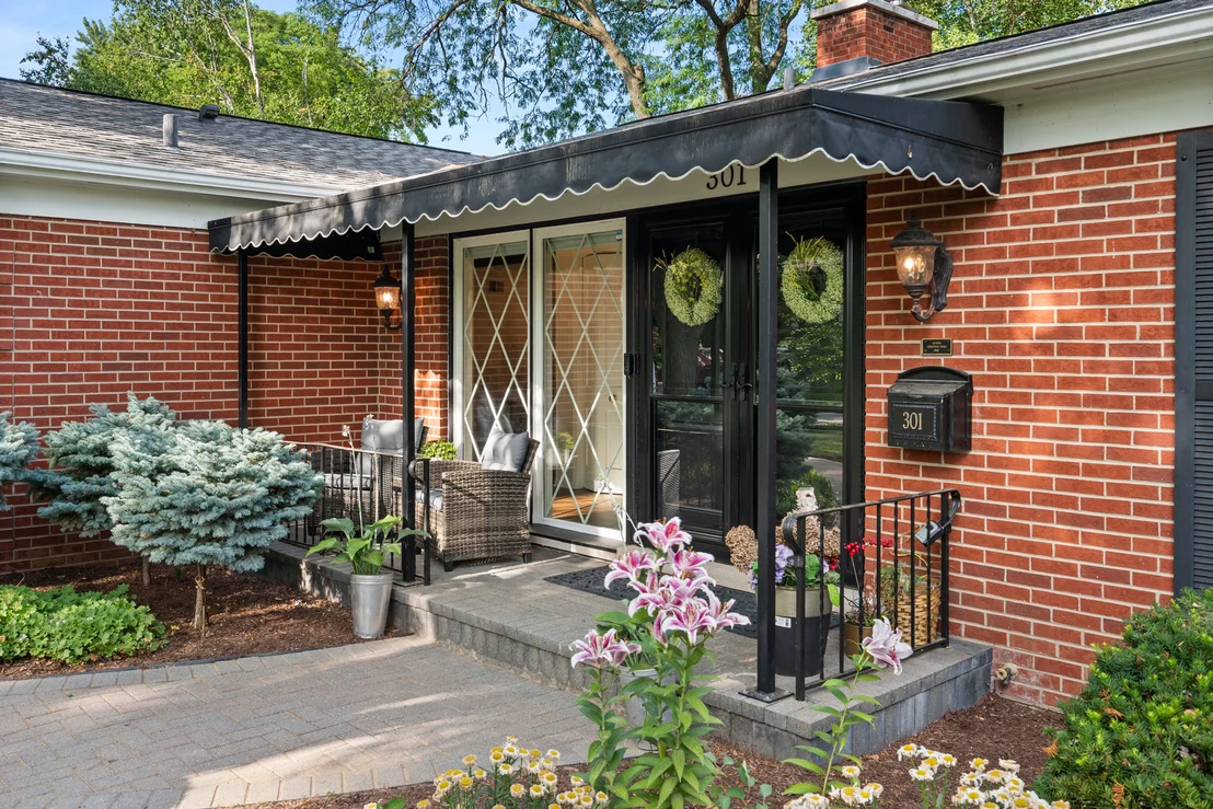 Photo of 301 Willow Lane