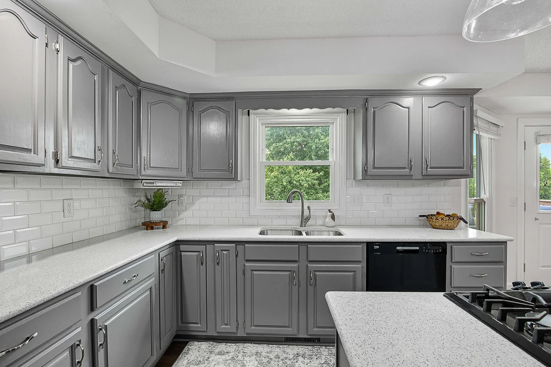 Photo of 1202 Kenneth Drive