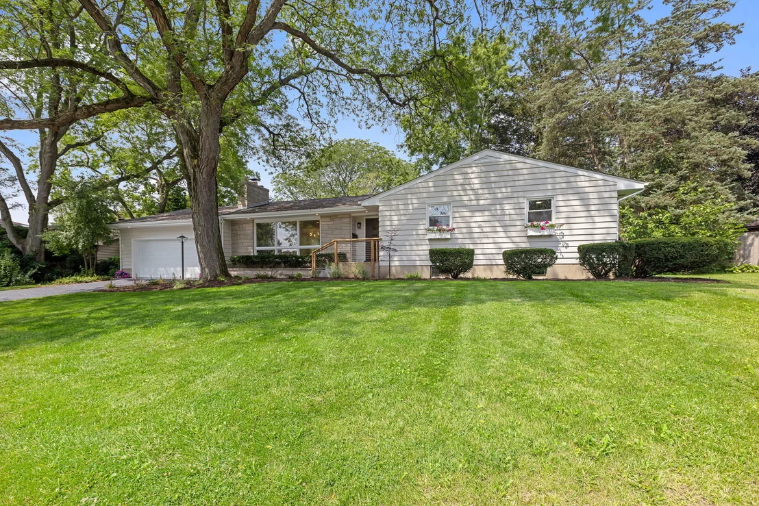 Photo of 624 Willow Lane