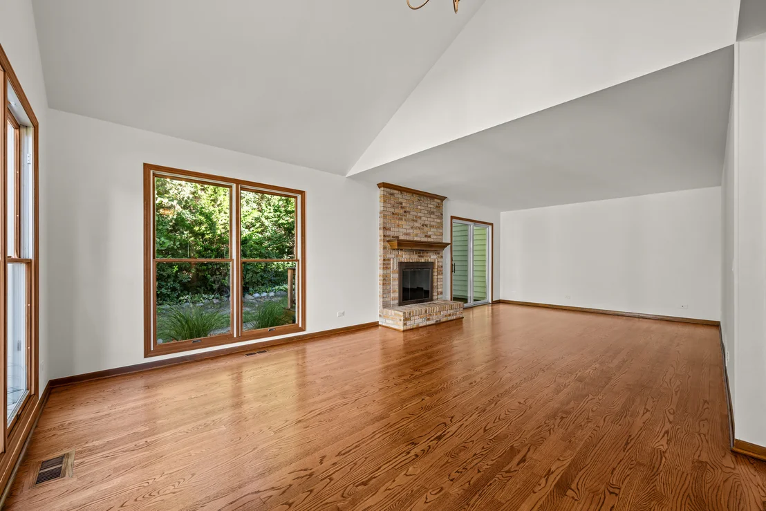 Photo of 1119 Dickens Avenue