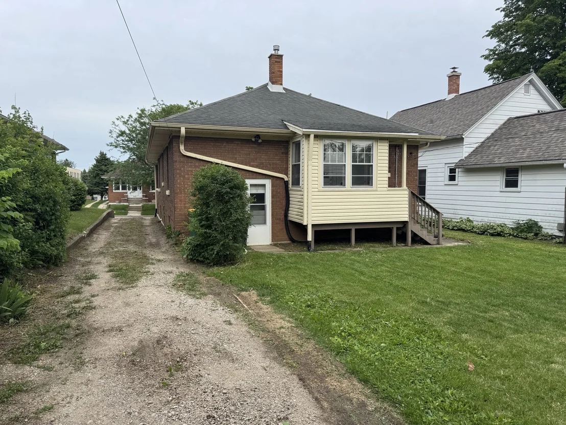 Photo of 911 Clement Street