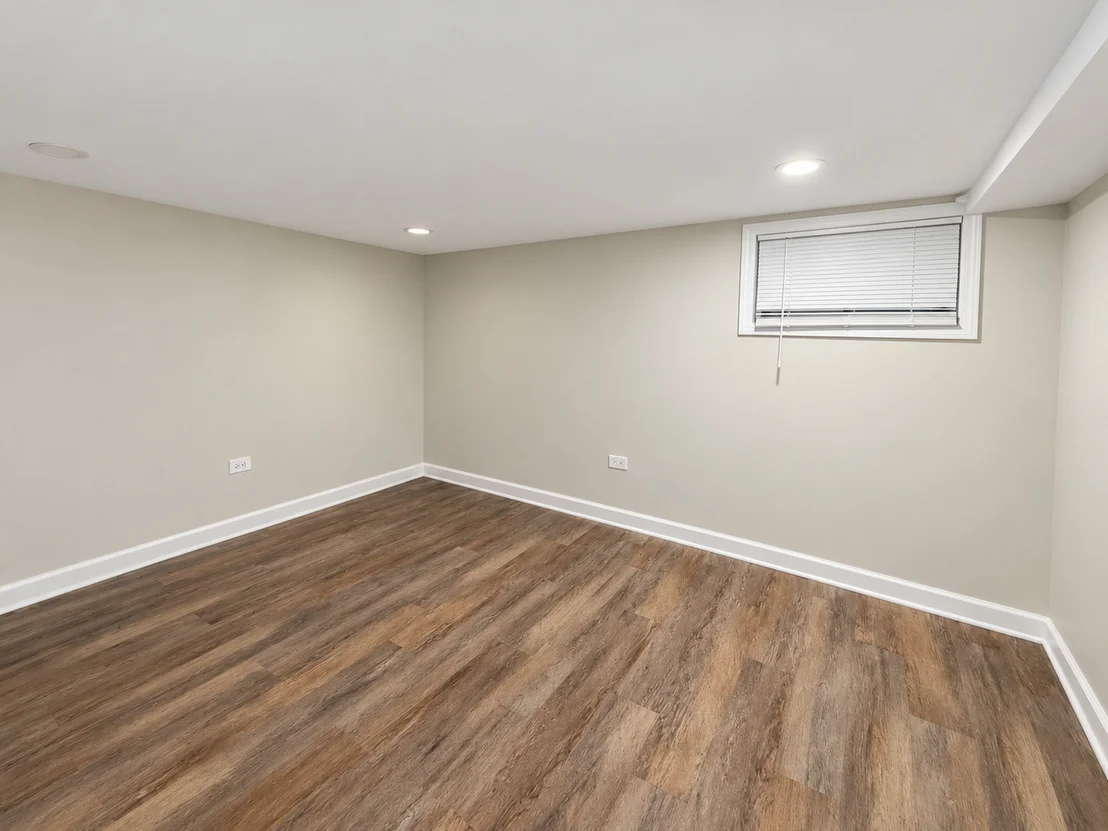 Photo of 2811 FOREST Lane
