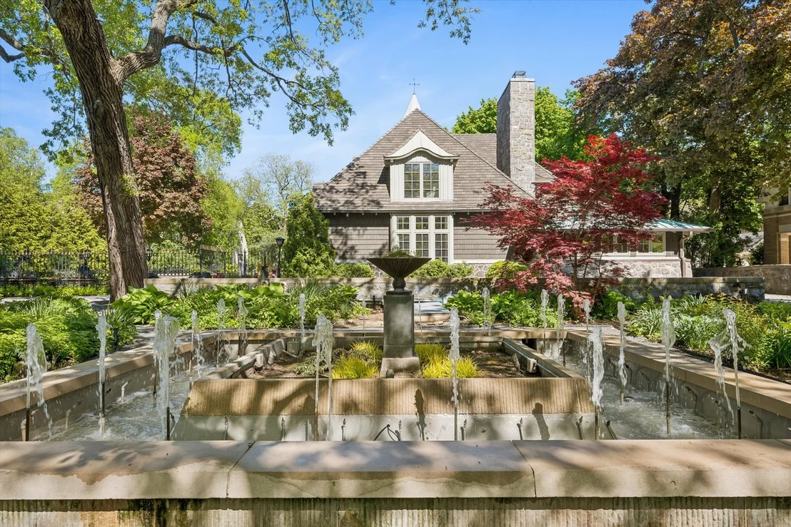Photo of 1319 Forest Avenue