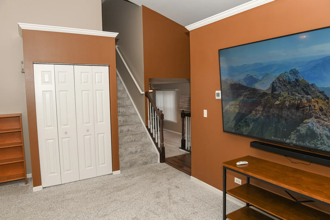 Photo of 910 Carlyle Drive