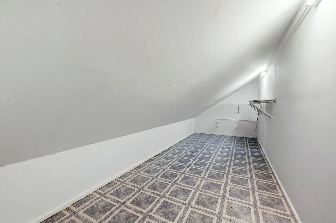 Photo of 1892 Marne Road