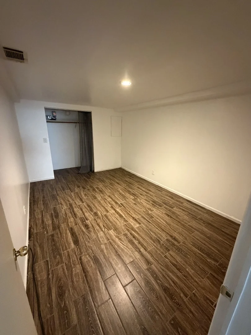 Photo of 3529 W 72nd Place