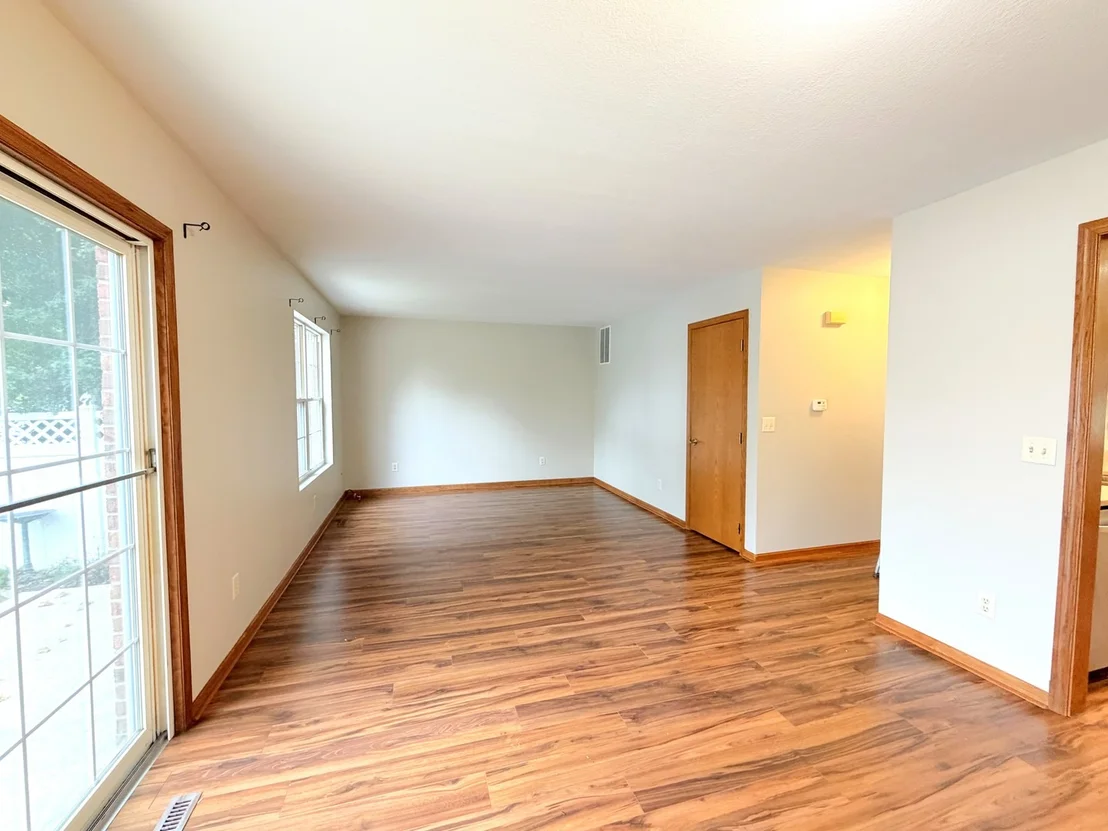 Photo of 1069 Lincoln Drive