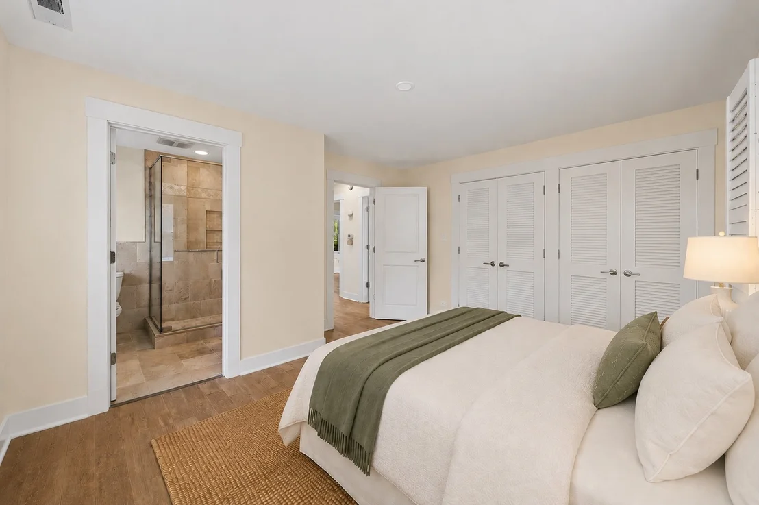 Photo of 320 Thackeray Lane